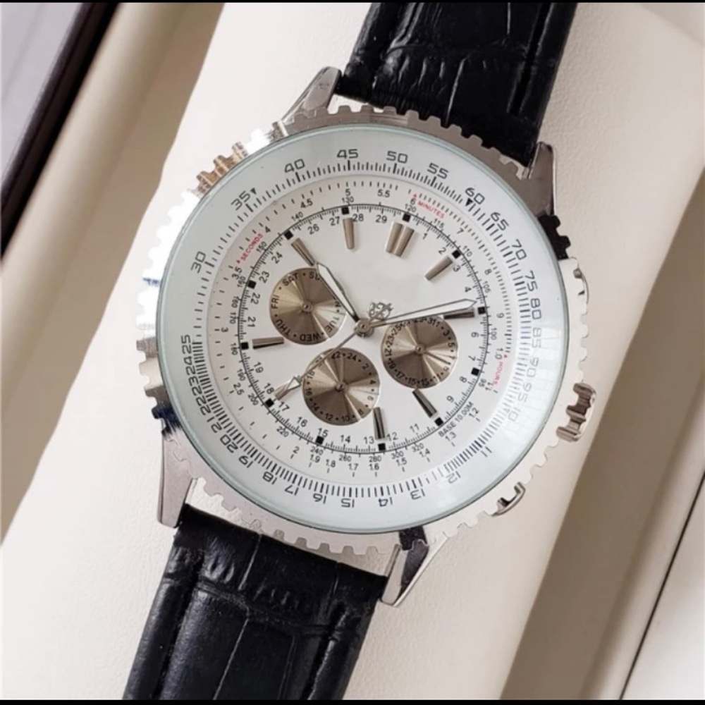 Luxury Watch Men’s - B. Navitimer - Picture 13 of 14